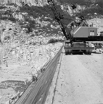 lake sabrina dam